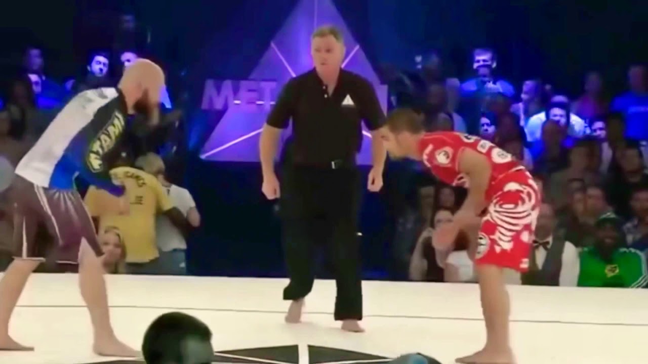 TLDW: 1 Min 15 sec Action Cut Kit Dale vs Gary Tonon Metamoris 4, 2014