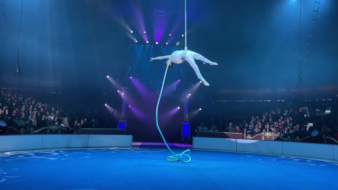 Luca Flores - Festival Internacional del Circ Elefant d’Or Girona 2023 - Corde Lisse - Icarus Act