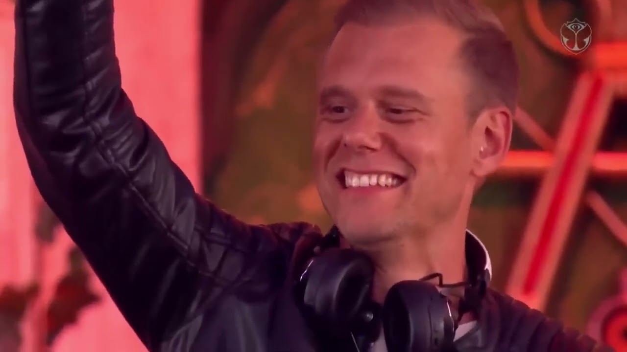 Avicii & Nicky Romero - I Could Be The One (Roben Remix)