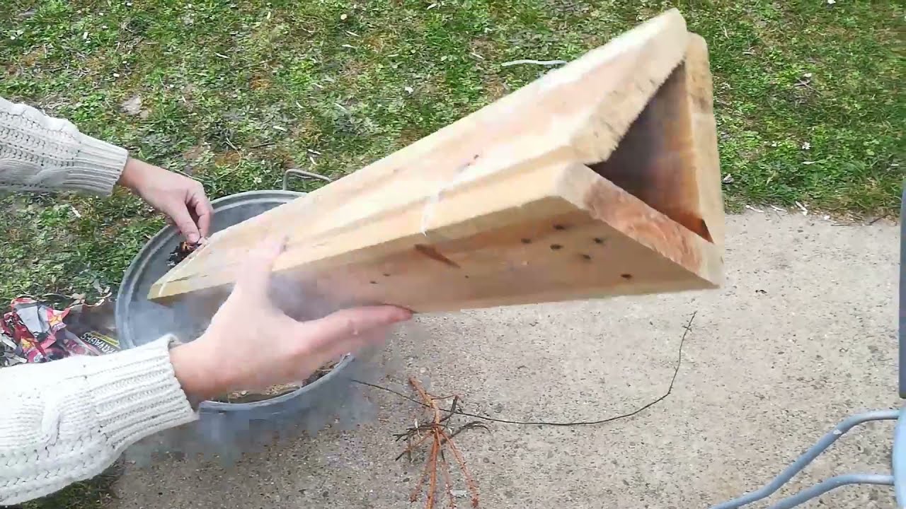 test de la technique de planches en   bois brûlé ou yakisugi en japonais