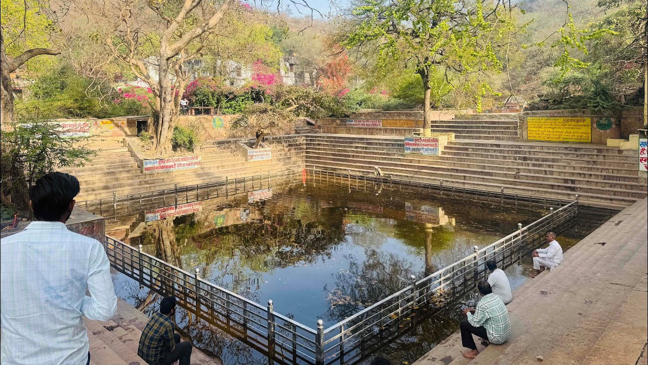 प्रतिदिन बरसाना धाम बड़ी परिक्रमा दर्शन राधे राधे #barsana #radharani #badi #parikrma #dailydarshan 