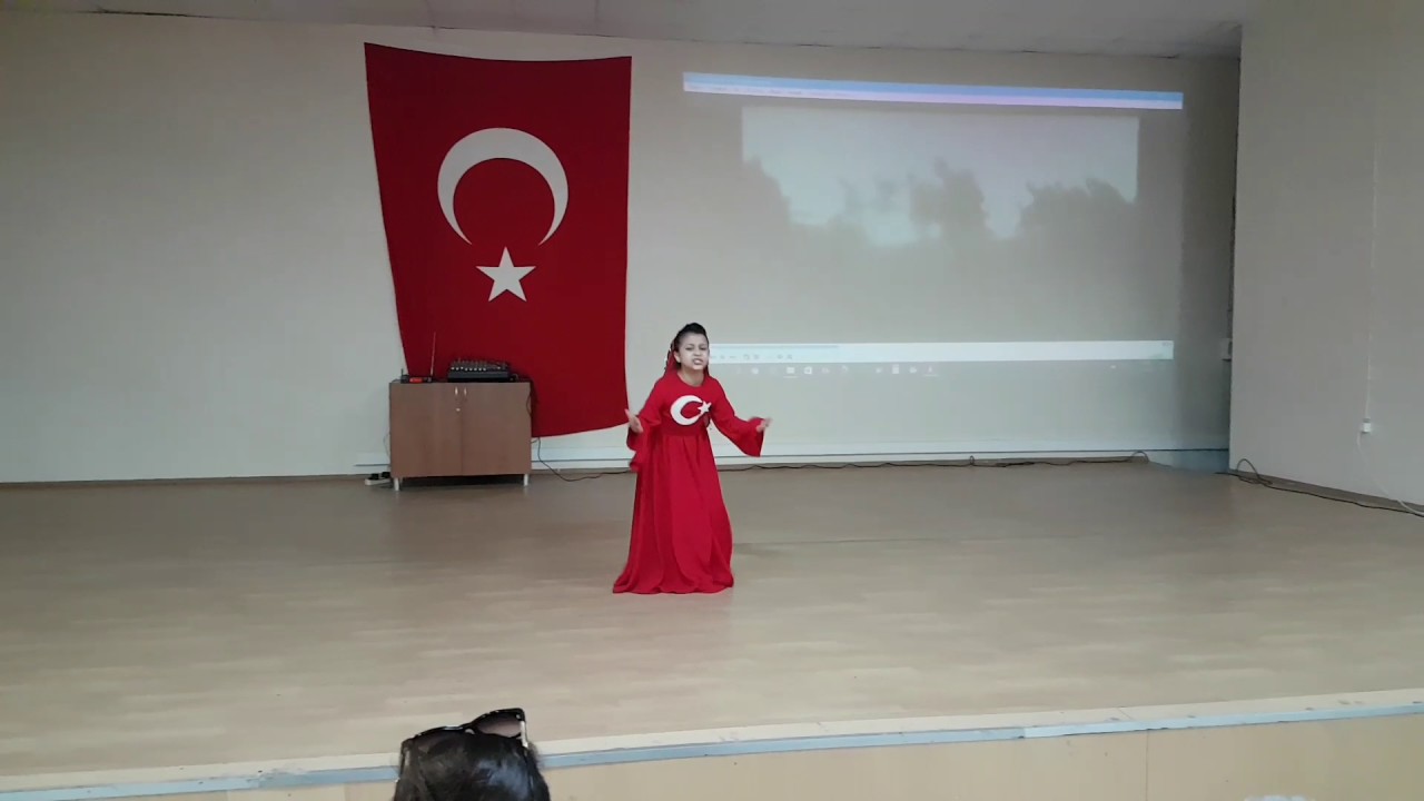 İstiklal marşı okuma