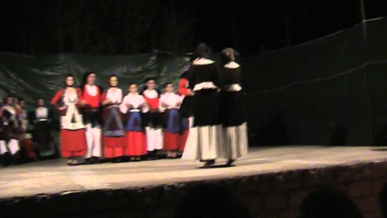 GRUPPO FOLK S'ORROSSA 'E MONTE-- FONNI