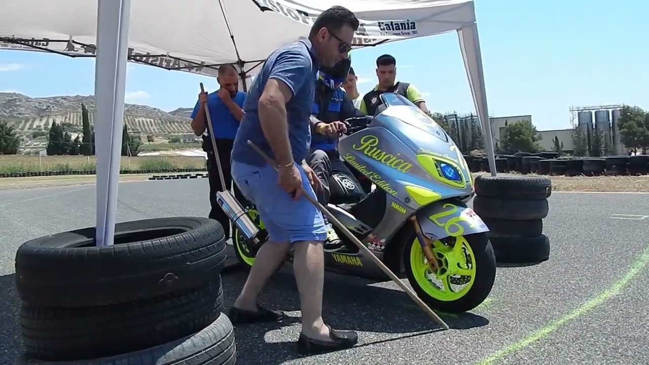 133 GARA DRAG T MAX LANCI LIBERI DRAGSCOOT EXHAUST SOUND 0 200 mt