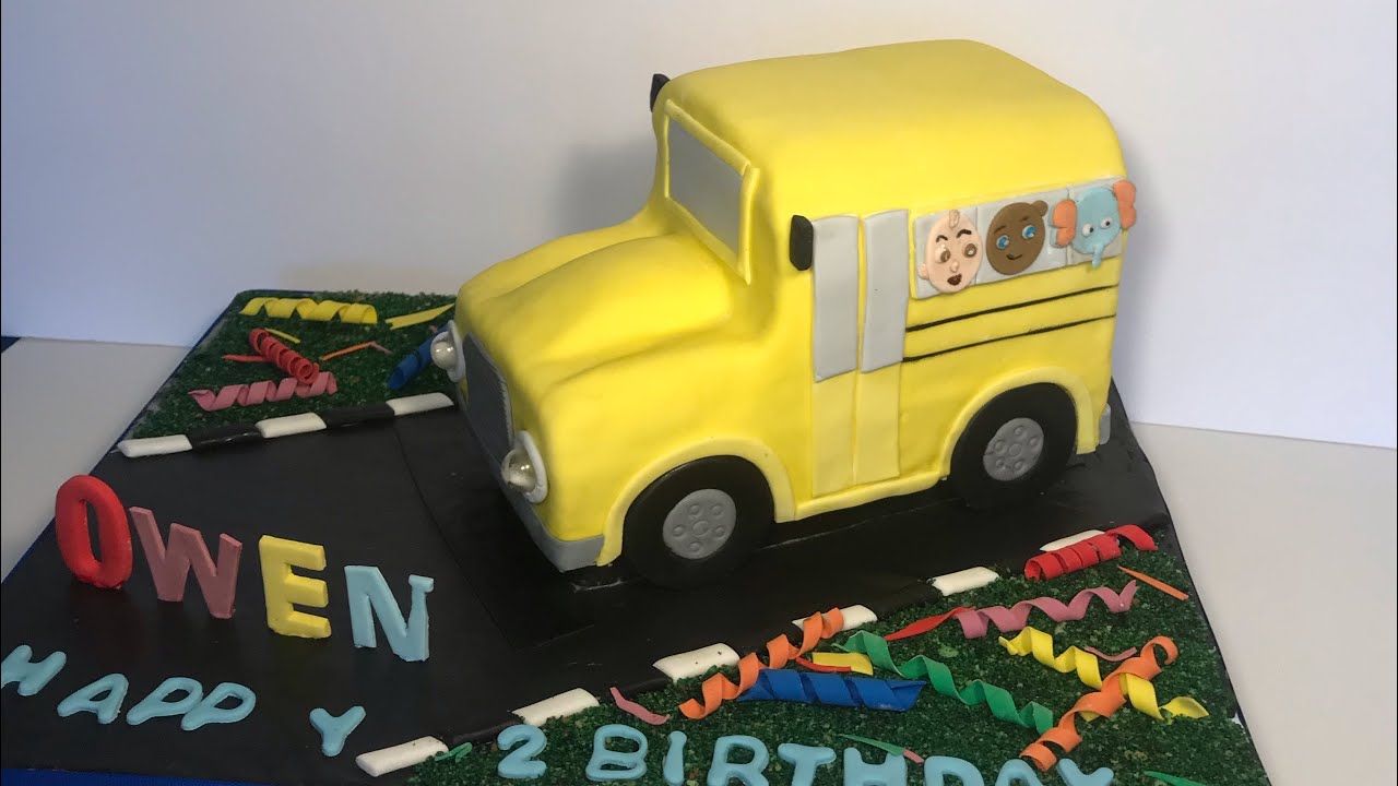 How to make a school bus cake