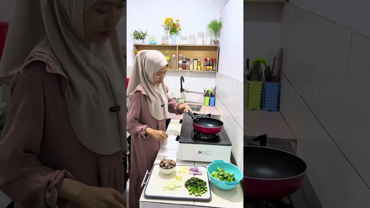 Oseng ceriwis dan oseng kecap daging sapi cabe ijo,masya Allah tabrakallah ( a day in my life )