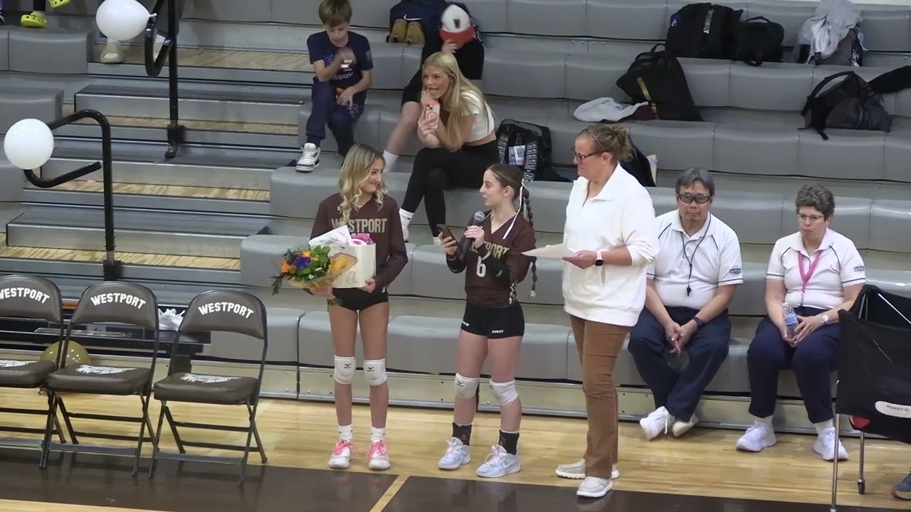 Volleyball vs Stang - Senior night