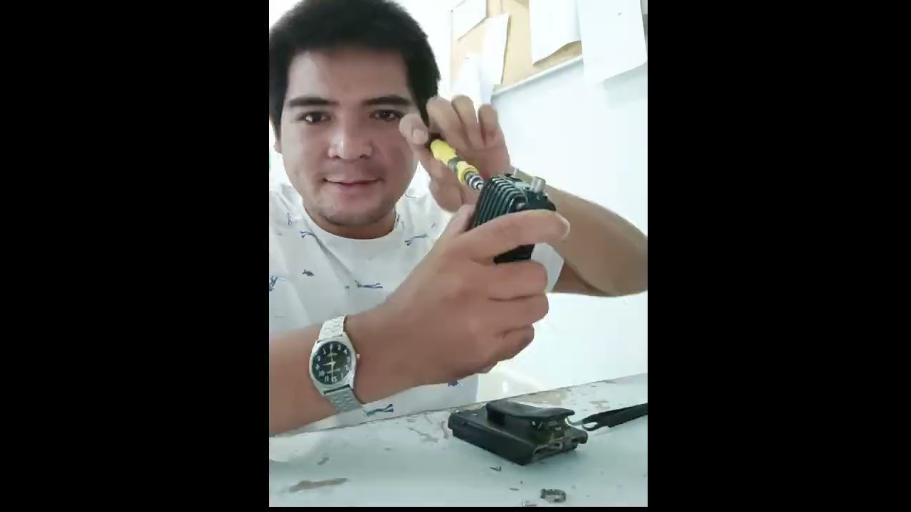 icom vhf transceiver model v80