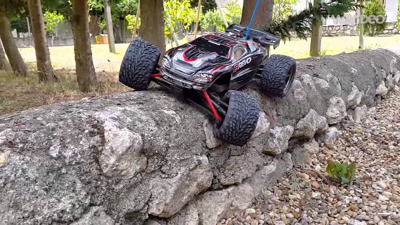 Traxxas E-Revo 1/16 Brushed 100% Stock - Bashing, Crawling, Jumping... -  (RC)   [HD]