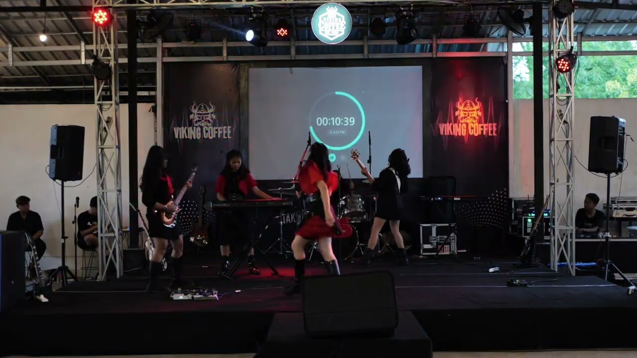 Little Squid Live at VOC Music Competition #1 (Top 5 - Juara 1)