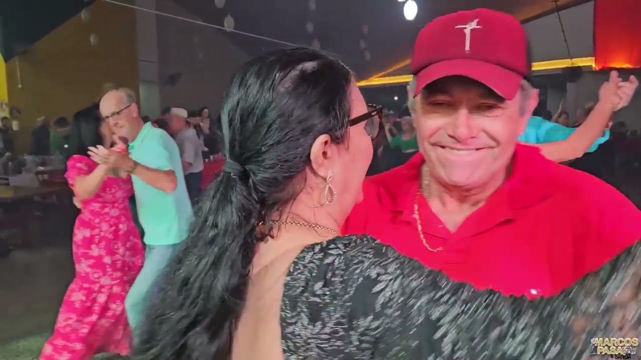 Que o Seu Grande Amor Sou Eu Se Embora Dançar com Marcos Pasa No Forró AO VIVO