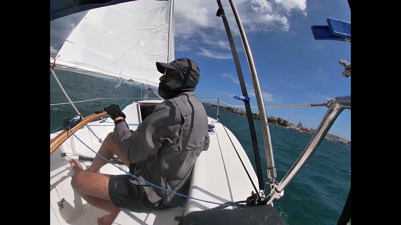 Catalina Capri 22 Arrebato, auto tacking 20+ wind.