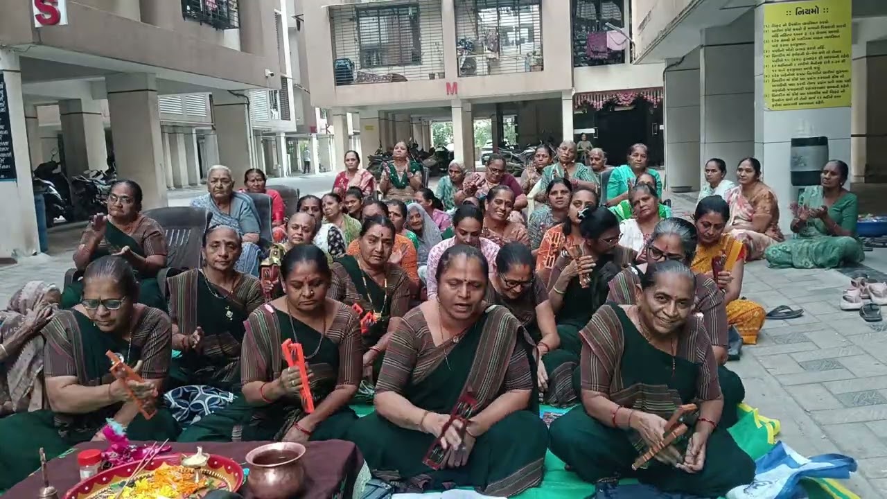 આ કિર્તન એકવાર સાંભળો વારંવાર સાંભળવા નુ મન થાય તેવુ છે 👌👌👌 પારુલ બેન ગોંડલીયા 