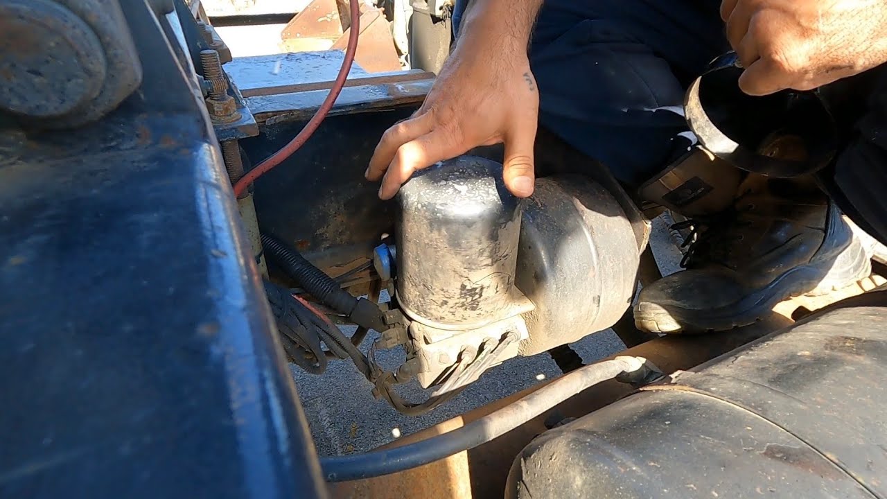 Air Dryer Cartridge replacement | kenworth T880