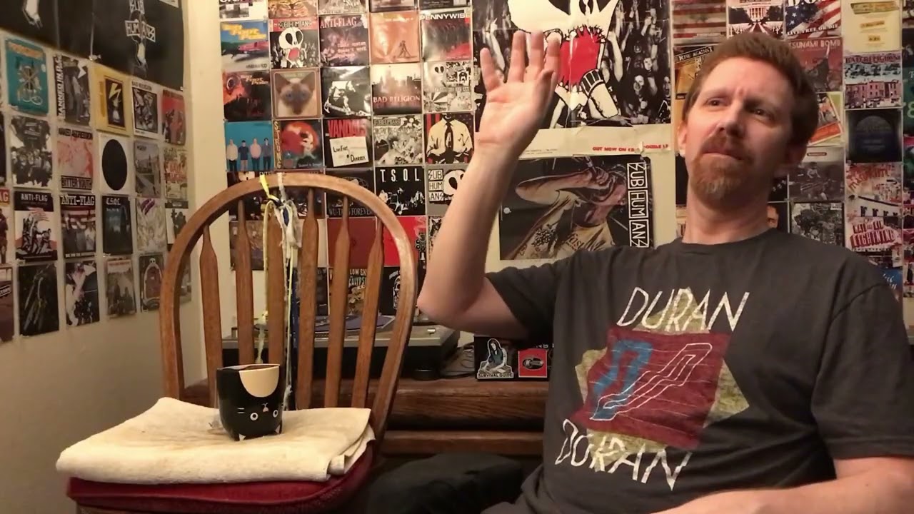 Shnootz - Reaction Video (Bee Gees - I Could Not Love You More)