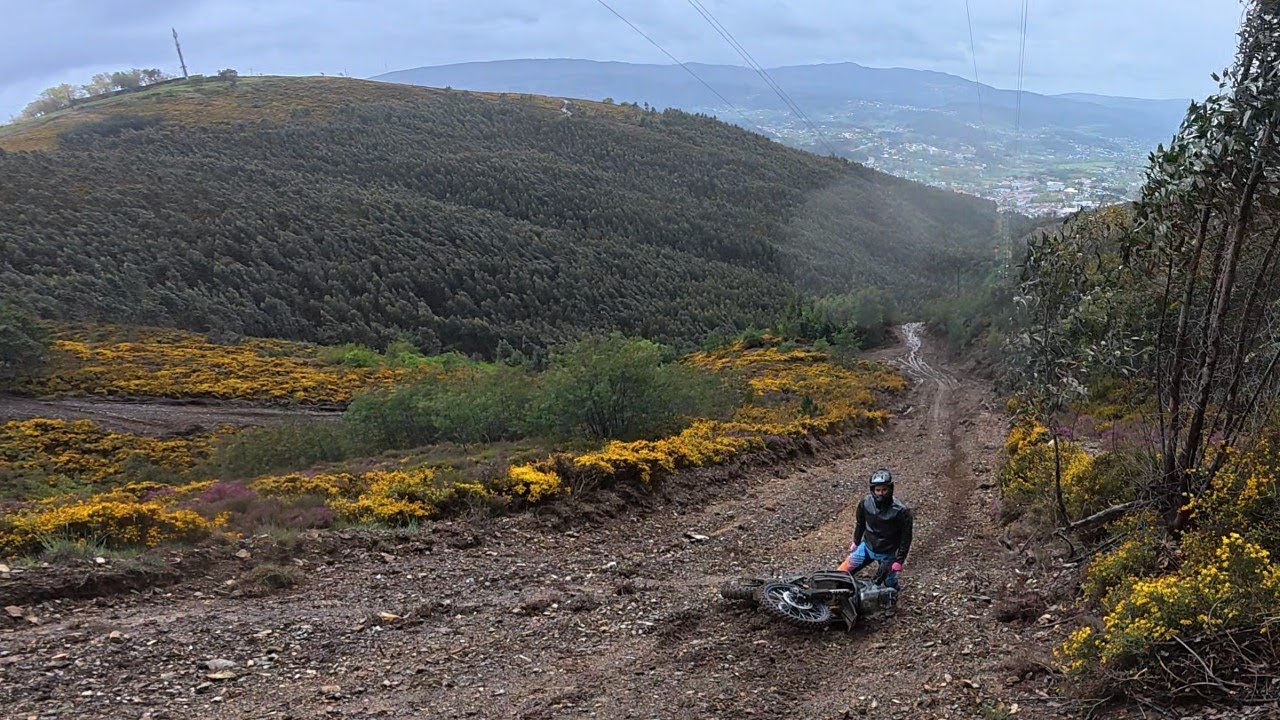 Do Douro à Serra da Freita: Hard ADV Técnico no Limite — Chuva, Granizo e Trilhos Implacáveis