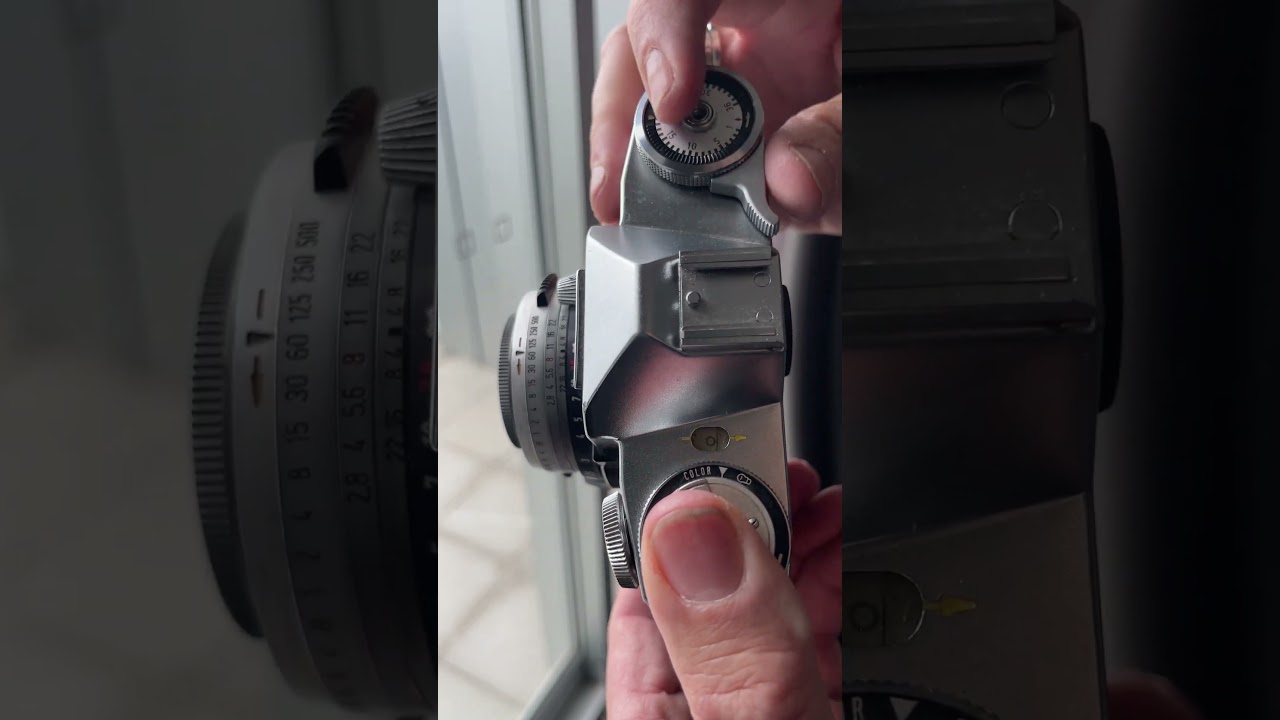 The beautiful sounds of a Zeiss Ikon Contaflex #asmr #analogphotography #filmphotography