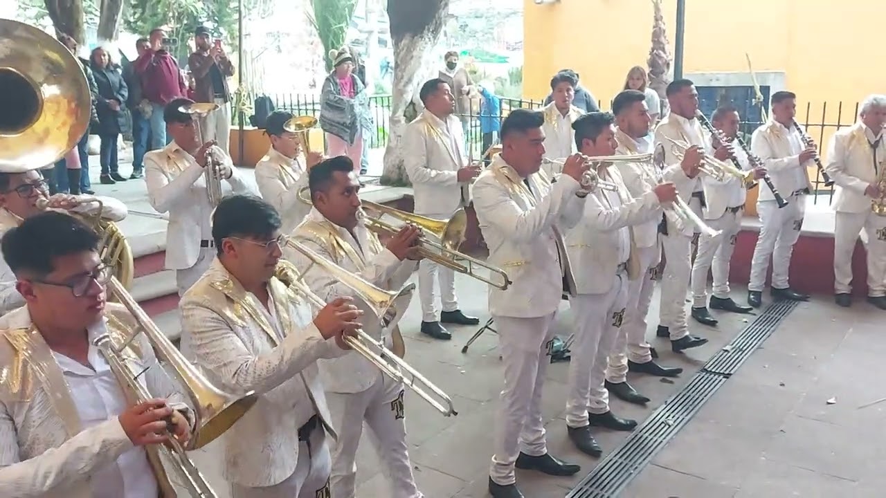 *Mañanitas* Banda La T3rceava