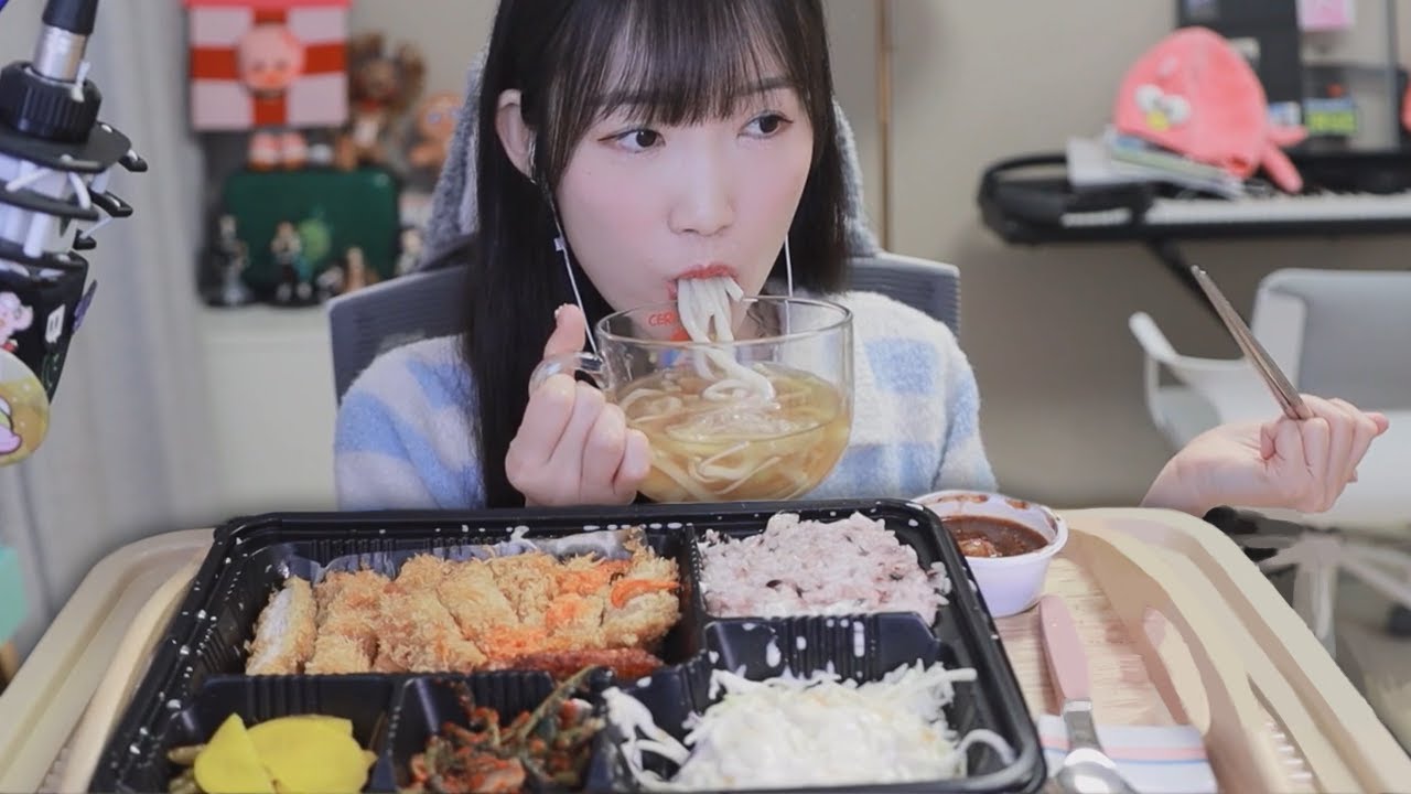 겉바속촉 돈가스랑 찰떡궁합인 따끈한 우동 먹방🍜