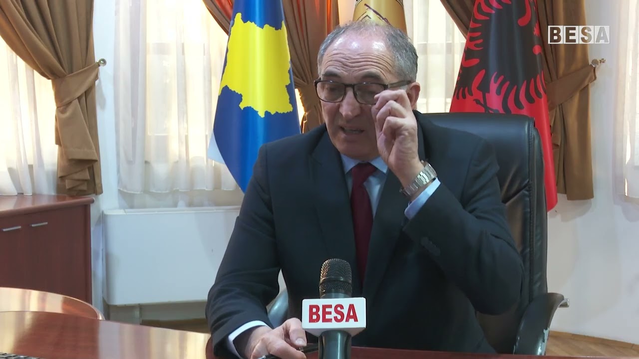 Kryetari i Prizrenit Shaqir Totaj, pas emërimit të drejtorëve fletë për projektet e Qeverisë lokale