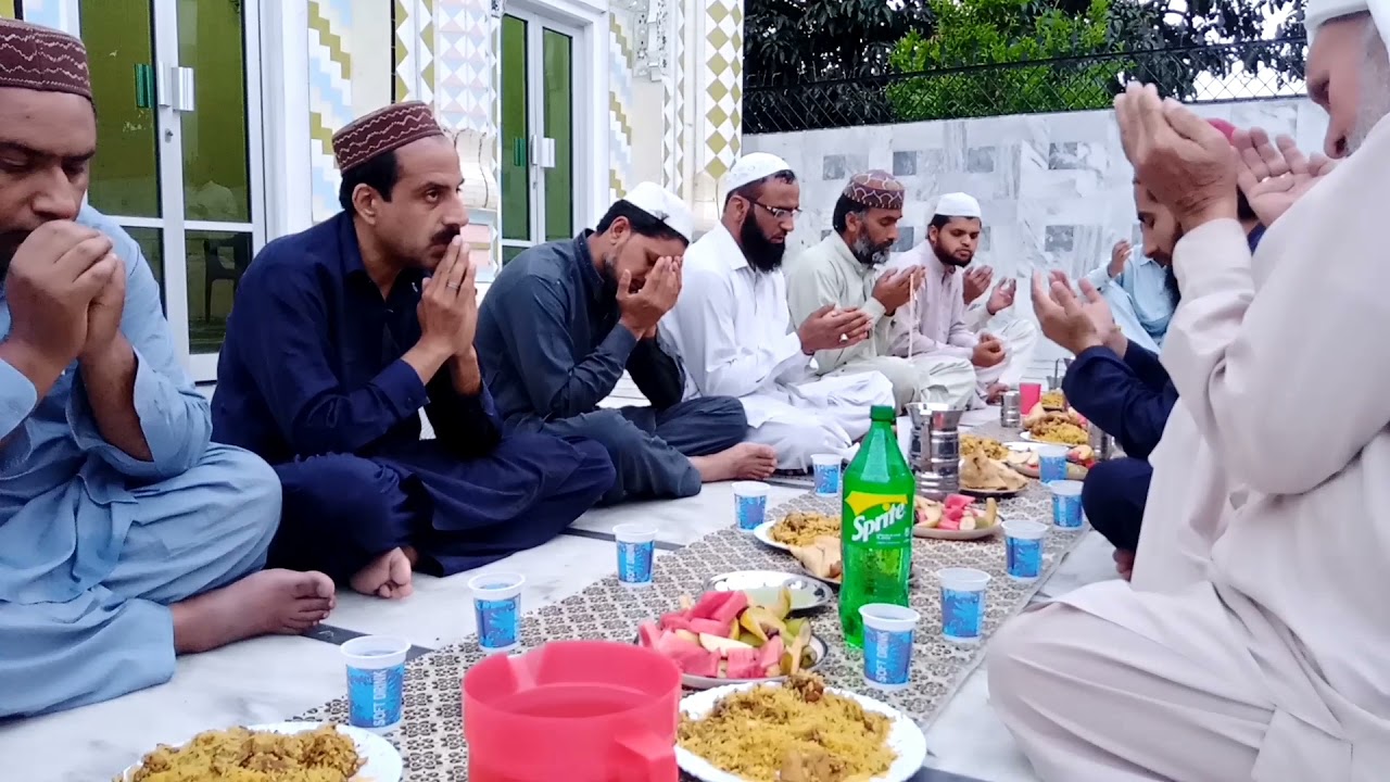 Iftar In Our Village Mosque || Faizan E Madina Ratta || iftar routine || Rfk vlogs