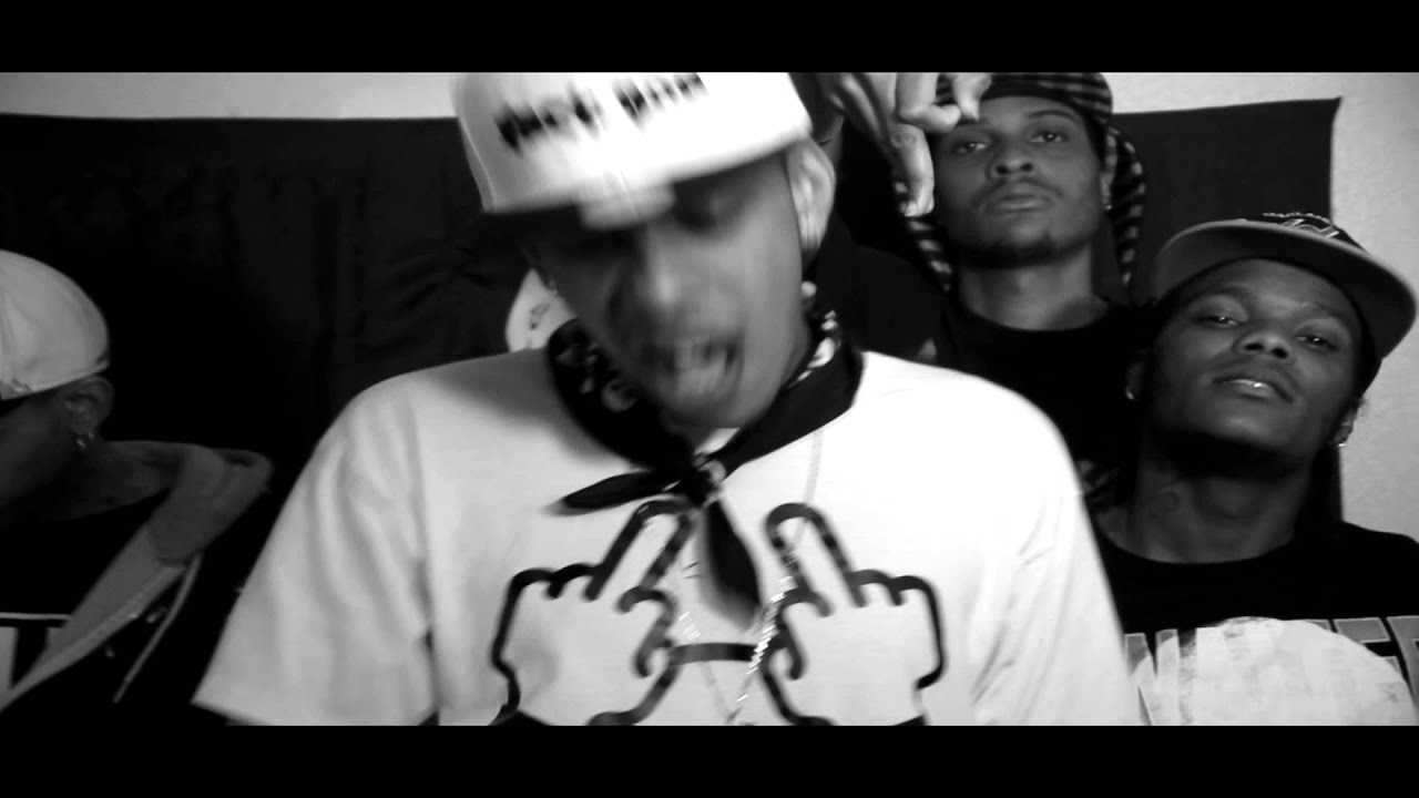 Piafo - Cal-Hot ( STREET CLIP OFFICIEL ) - 2013 by Otantik Vybz Production