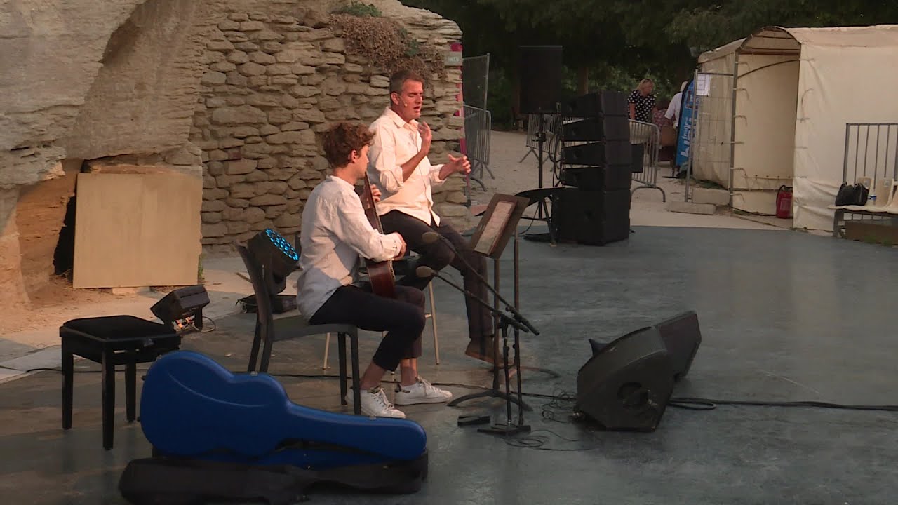Gordes : le contre ténor Philippe Jaroussky et le guitariste Thibaut Garcia en concert