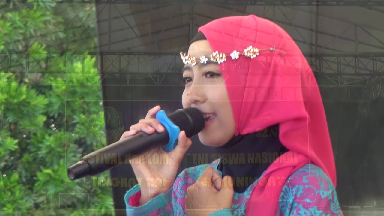 Bogoh Ka Saha : Penampilan Siswa SMK PGRI Ciawigebang pada ajang FLS2N Kab. Kuningan