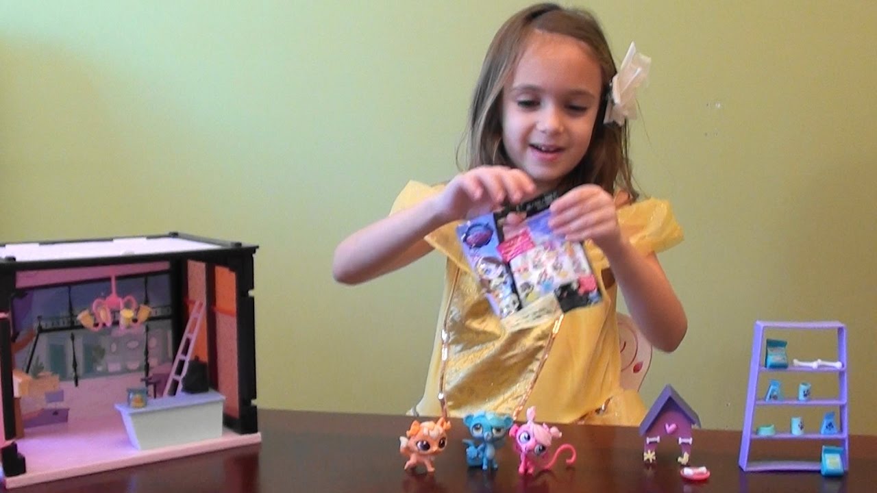 Littlest Pet Shop Playset: Littles Pets: LPS Blind Bags: Surprise New LPS Friends
