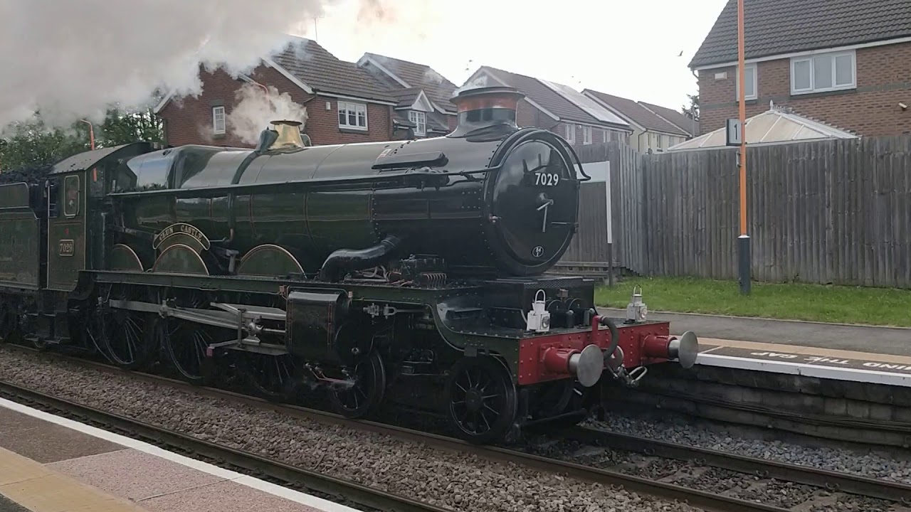7029 Clun castle pulling 'The Welsh marches railtour'