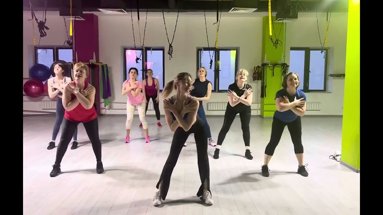 Бачата Lady style группа Любителей в Фитнес Клубе &laquo;Les fitness&rdquo; Москва