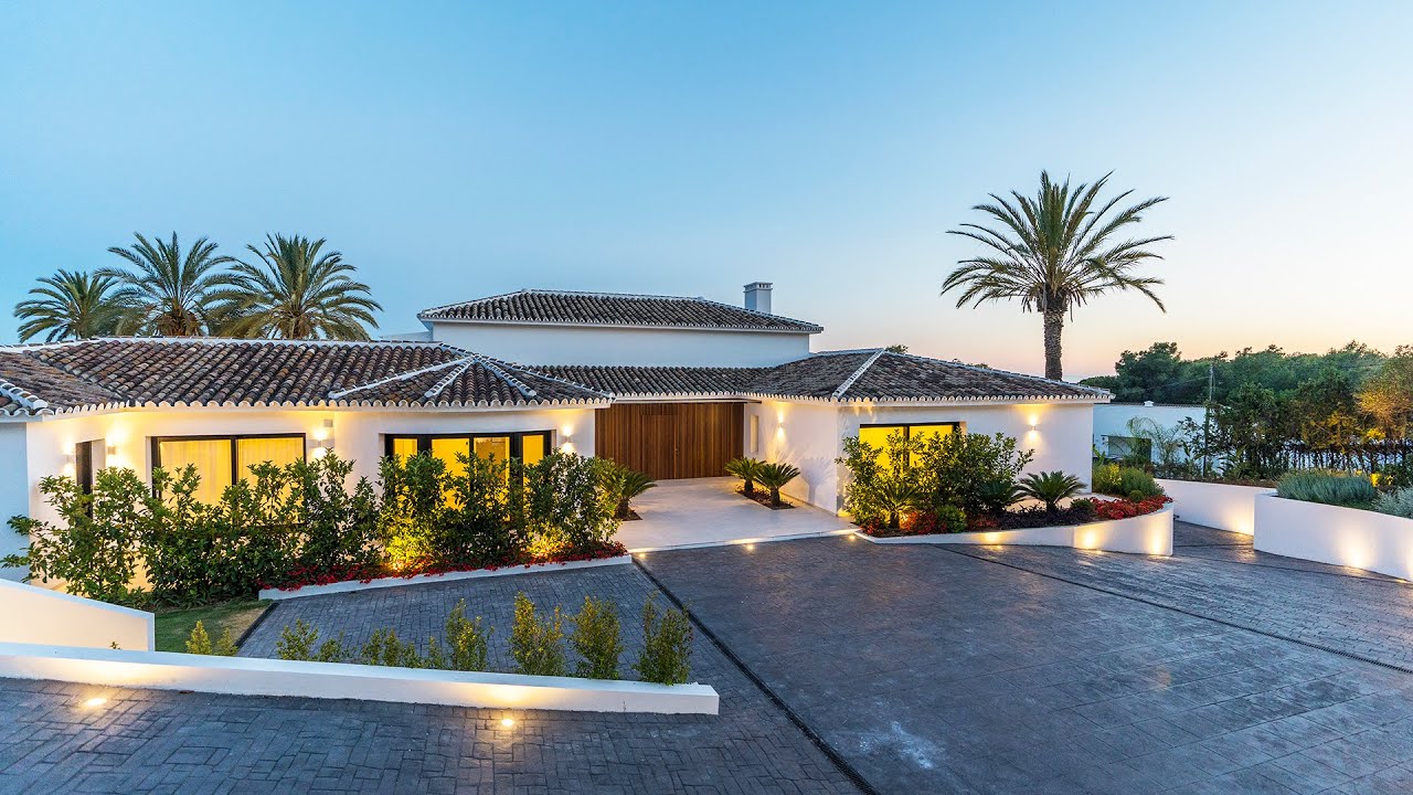 MEDITERRANEAN VILLA for SALE in Sierra Blanca, Marbella Golden Mile