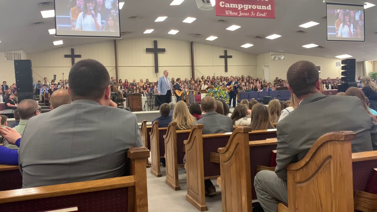 Free to Worship - The Agee Family