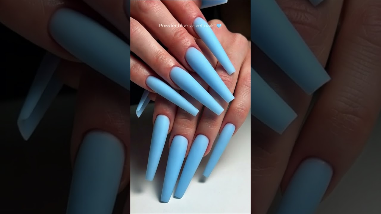 Powder Blue Velvet Nails You’ll Want to Save 🩵
