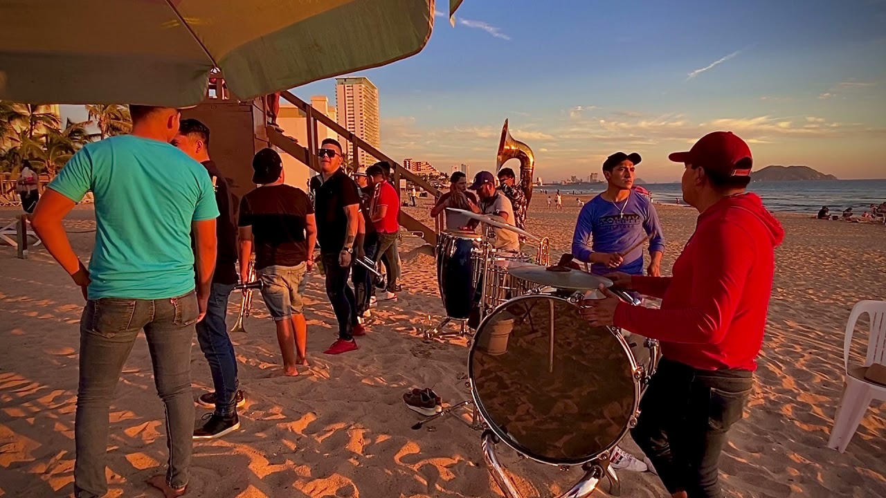 El Toro Mambo y La Culebra desde las playas de Mazatlán.👊🏻🔥🏖🏝