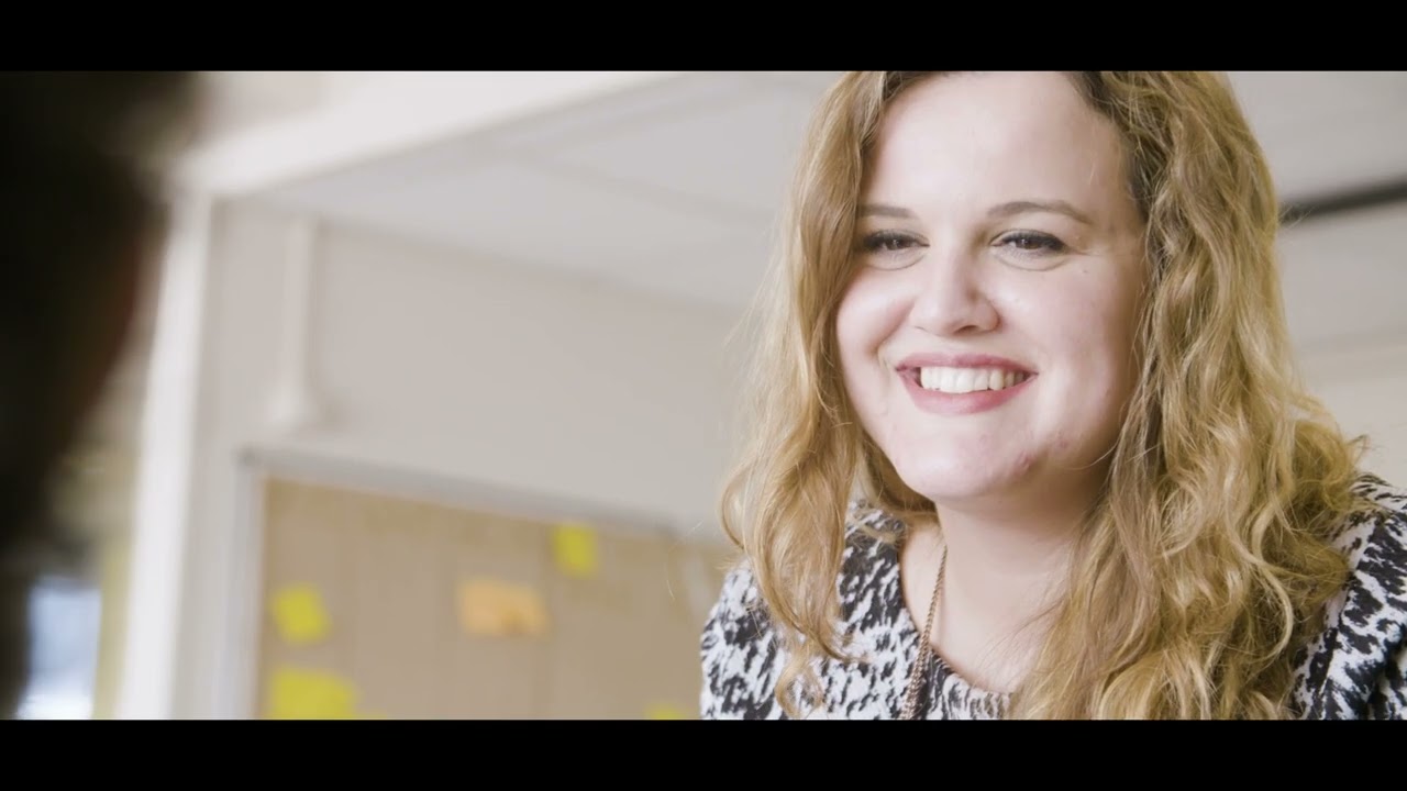 Ingrid, politiek analist bij Partos | Career to Inspire