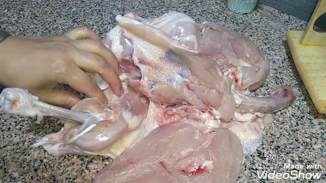 كيفية نزع العضام من دجاج من الالف الى ياء وتحويله الى رولي بتتبيلة رائعه