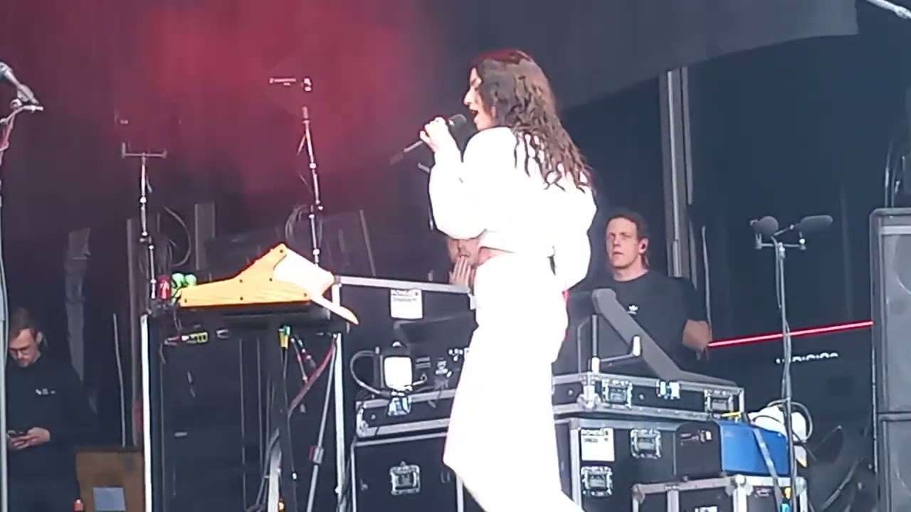 Ronde  -  Break my heart  Bevrijdingsfestival park Transwijk Utrecht 5-5-2025