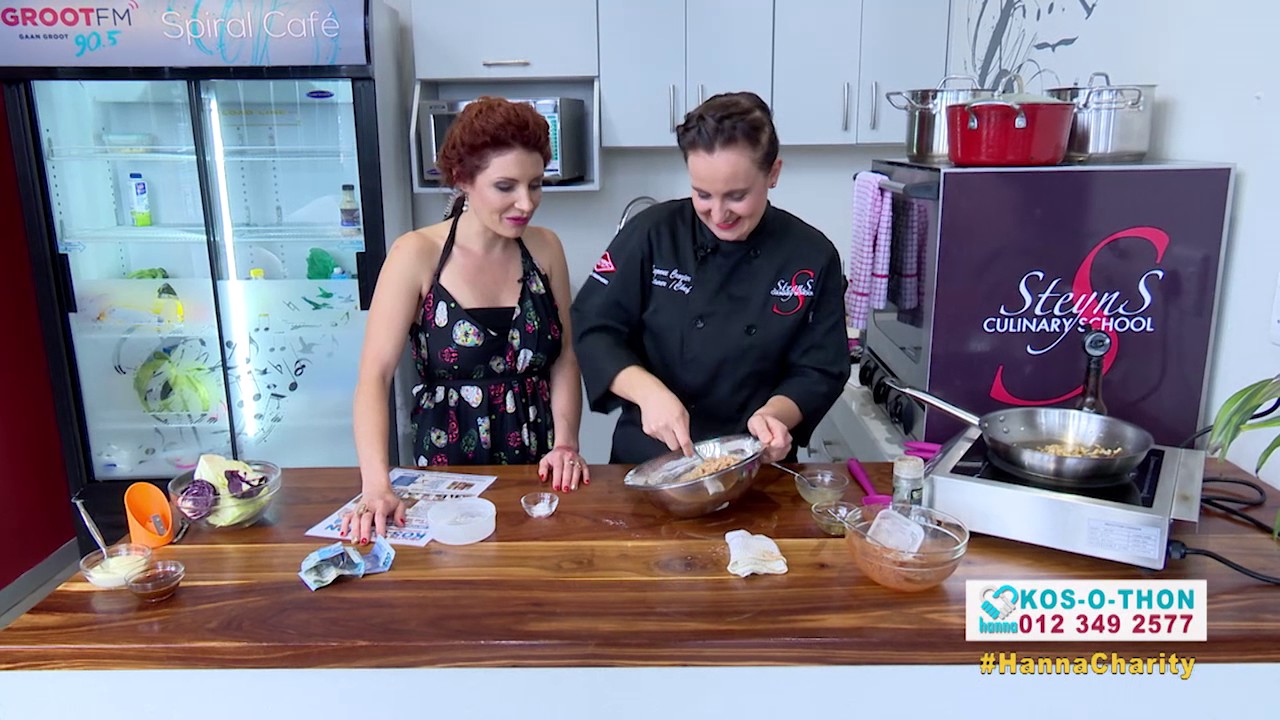 Kombuis - Chef Suzanne Crozier - Viskoekies en Koolslaai - 26 Okt 2016