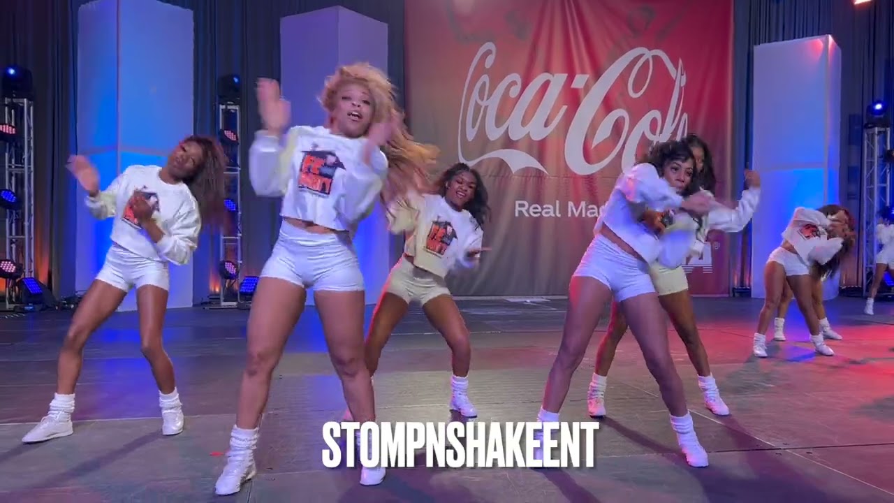 LINCOLN UNIVERSITY CHEERLEADERS TURN THE CROWD UP AT THE 2023 CIAA CHEERLEADING EXHIBITION!