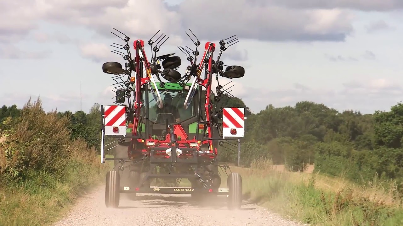 Vicon Fanex 904C &ndash; 9m tedder with carrier frame