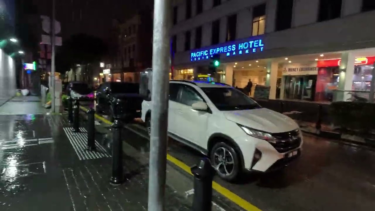 Walking In The Rain At Night In Kuala Lumpur [4K, 60fps]
