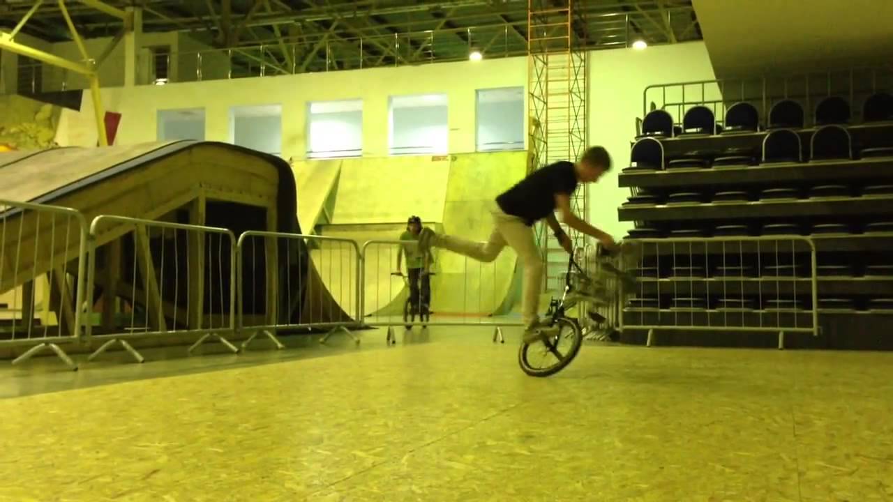 #1week1trick - Barflip to framestand tomohawk