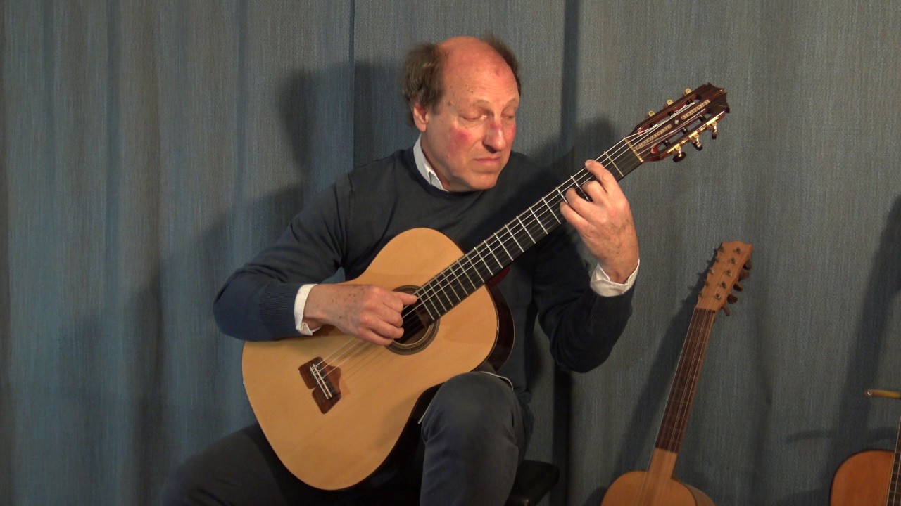 Massimo Agostinelli plays Johann Sebastian Bach: Sarabande (BWV 996)
