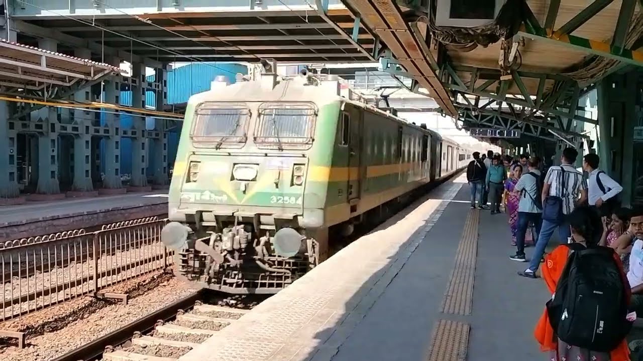 WAG 9 in WAP 7 SPEED MODE Skip | Indian Railways 