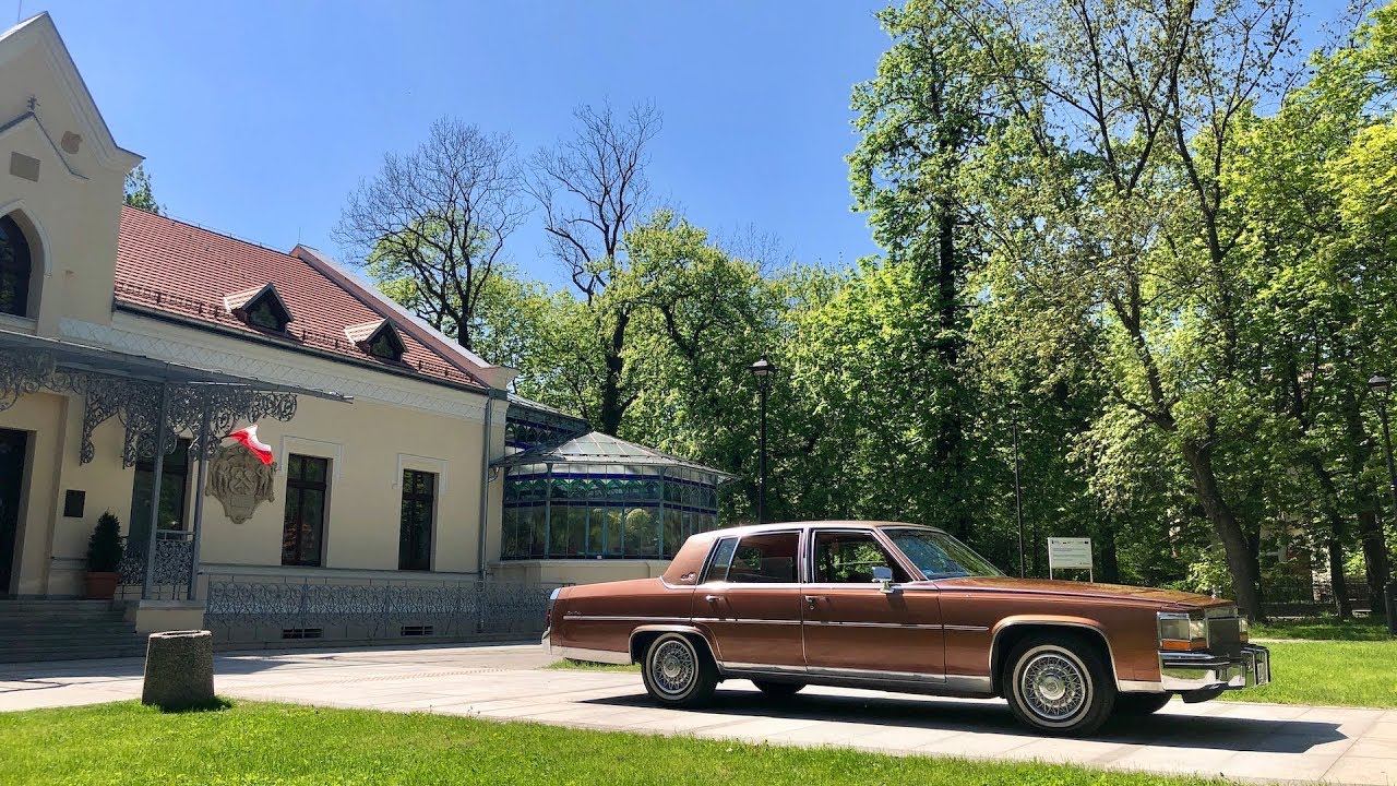 Evergreen Cadillac Fleetwood Brougham 1983 PL Pertyn Ględzi