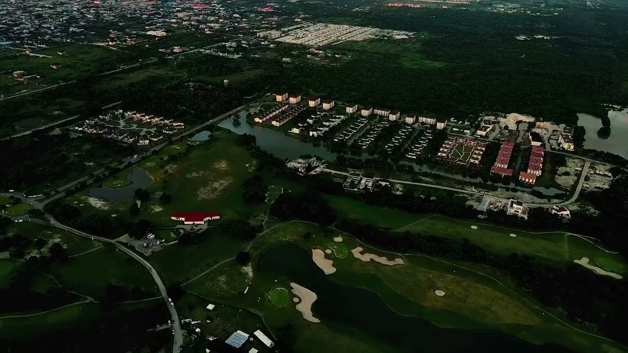 Lakowe Gardens ( An alluring aerial view )