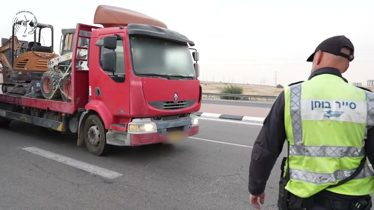 מבצע אכיפה: סדק בשמשה קדמית במשאית, ברגים משוחררים וצמיגים קרועים