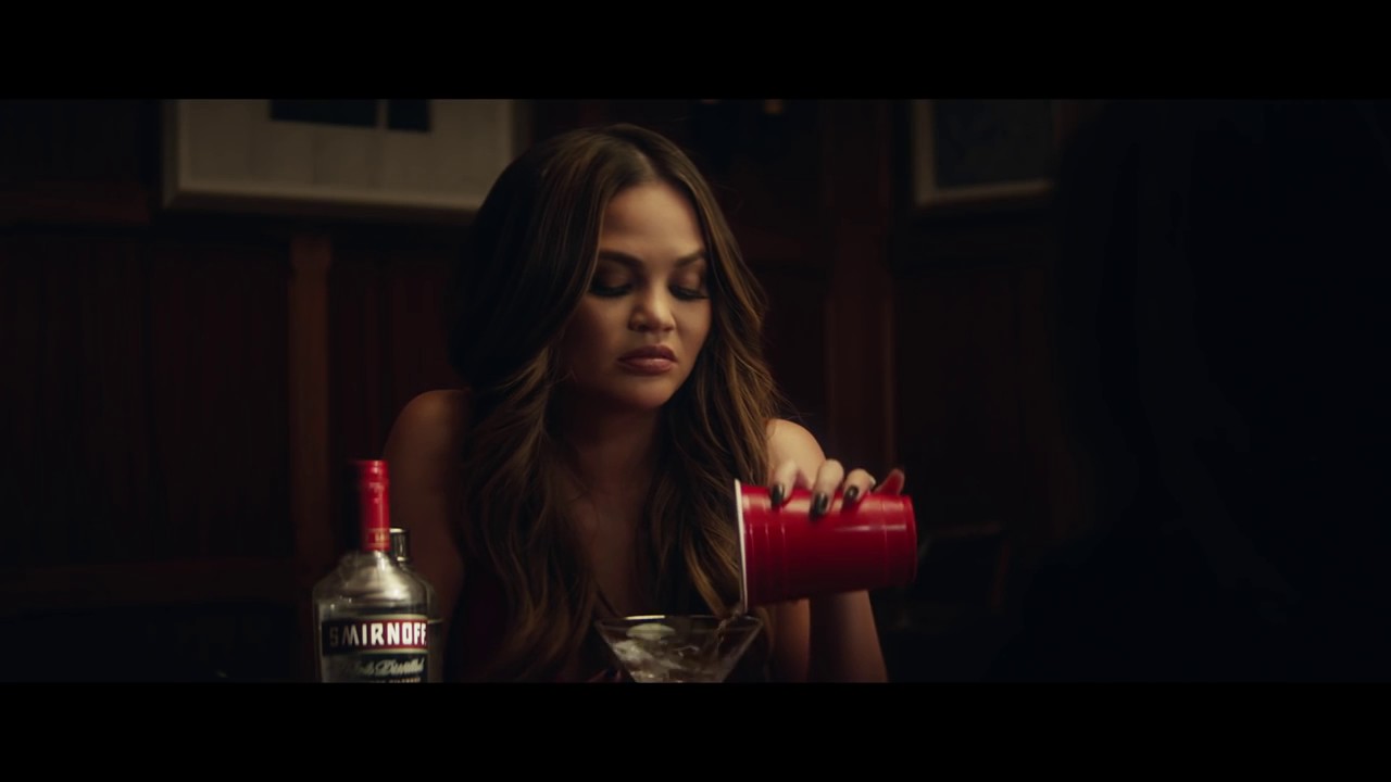 Chrissy Teigen Mom's Night Out   Only the Best for Everyone Smirnoff