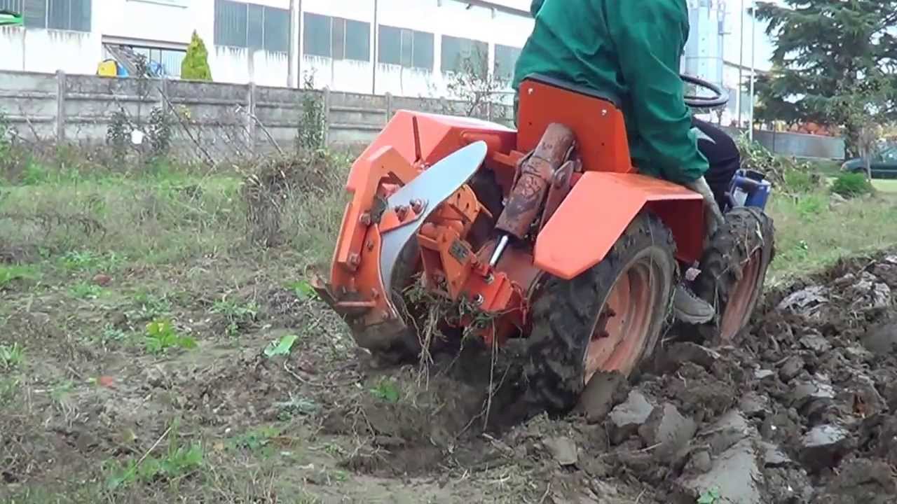 aratura con trattorino Pasquali HP 10 - parte 2°